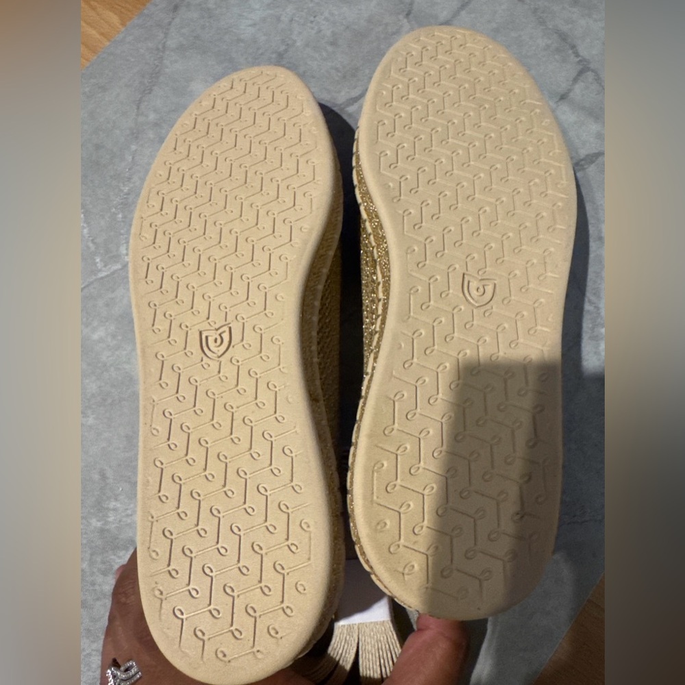 Rothy's The Espadrille Gold Stripe 9.5 - Picture 2 of 2